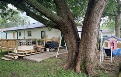1702 Colby Ave, Marshall, MO 65340