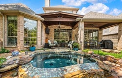 8424 Jefferson Way, Lantana, TX 76226