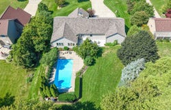 9558 S Fairway Cir, Franklin, WI 53132