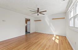 79 Arnold Ave, Lowell, MA 01852
