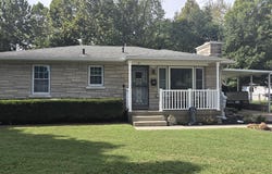 5440 Southview Dr, Louisville, KY 40214