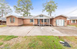 222 Madge Street, Breaux Bridge, LA 70517