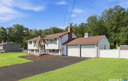 22 Geraldine Drive, Ellington, CT 06029