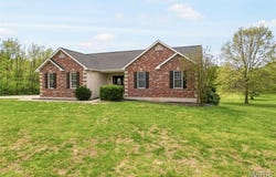 5 Hannah Ridge Trail, Elsberry, MO 63343