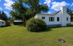 323 E Elm St, Lincoln, KS 67455