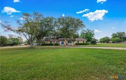 105 S US Highway 77A, Yoakum, TX 77995