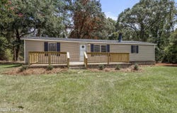 165 Giles Circle, Byron, GA 31008
