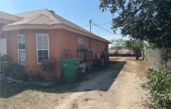 902 E Scurlock Drive, Pharr, TX 78577