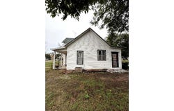 306 E 3rd Street, KS 67526