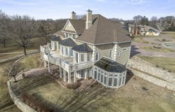 1550 Willow Run Blvd, LeMars, IA 51031
