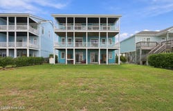105 Winston Avenue, Atlantic Beach, NC 28512