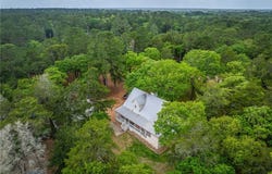 1055 Beech Crest, Columbus, TX 78950