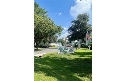 568 MIDWAY Drive, OCALA, FL 34472