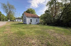 585 N Royal Avenue, Piggott, AR 72454