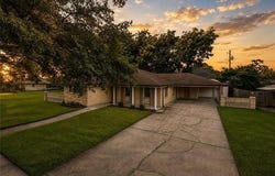 26 W CARMACK Drive, Chalmette, LA 70043