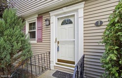 1 Hillview Court, Wynantskill, NY 12198
