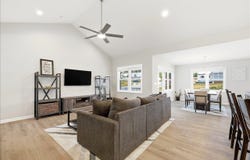 201 SPRING RUN LN, Waynesboro, VA 22980
