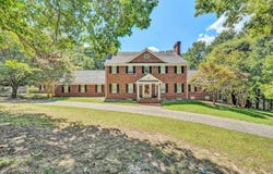 77 Gloucester Ct, Troutville, VA 24175