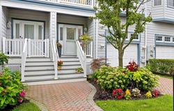 30 S Coolidge Ave, Margate, NJ 08402