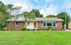 1887 Brainard Road, Lyndhurst, OH 44124