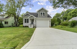 6702 Shirley Ave, Prospect, KY 40059