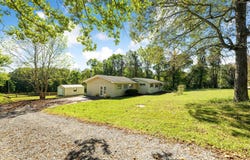 2402 Corral Road, Signal Mountain, TN 37377