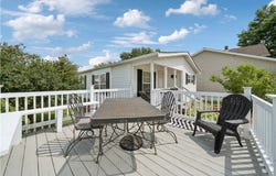 524 N 5th St, Youngwood, PA 15697