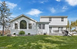 124 Horizon View Drive, East Greenbush, NY 12061