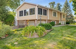 430 Lynn Road SW, Hutchinson, MN 55350