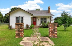 205 6th St, Talihina, OK 74571