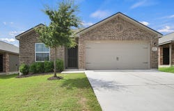 108 Maywood Ln, Jarrell, TX 76537
