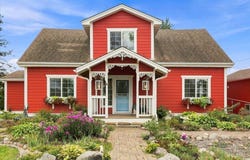 525 Maple Avenue E, Mora, MN 55051