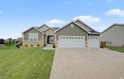 4750 Christine Circle, Manhattan, KS 66502