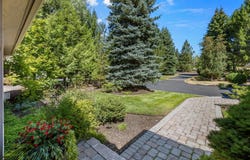 19490 Green Lakes Loop, Bend, OR 97702