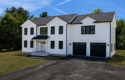 247 Braley Hill Rd, Rochester, MA 02770