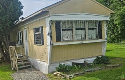 120 Flood Road, Plymouth, ME 04969