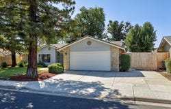 2332 Stuart Avenue, Clovis, CA 93611
