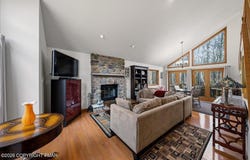 3176 Bluebird Drive, Bushkill, PA 18324