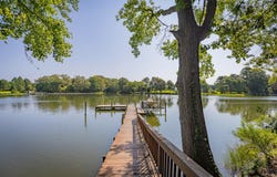 94 Sculling Oar Trail, KILMARNOCK, VA 22482
