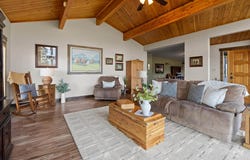 1020 Middle Rd, Columbia Falls, MT 59912