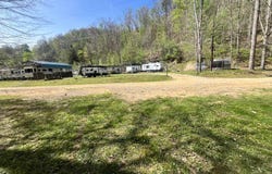 1010 Carbide Road, Glen, WV 25088
