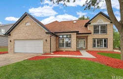 275 Farmhill Drive, Algonquin, IL 60102