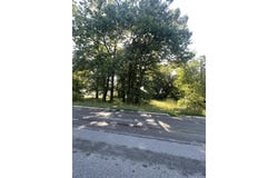 3301 N Center Road, Flint, MI 48506
