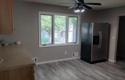 307 N 8th St, Beresford, SD 57004