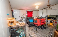 496 SCOTTS GLEN Dr, Springfield, OR 97477