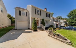 1164 Croyden Road, Lyndhurst, OH 44124
