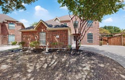 109 Evening Star Circle, Red Oak, TX 75154