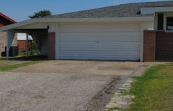 1211 N Sunset Lane, Guymon, OK 73942