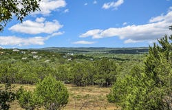 17 Falling Leaf Ln, Wimberley, TX 78676