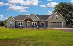24883 SUTTLE Rd, Elmira, OR 97437